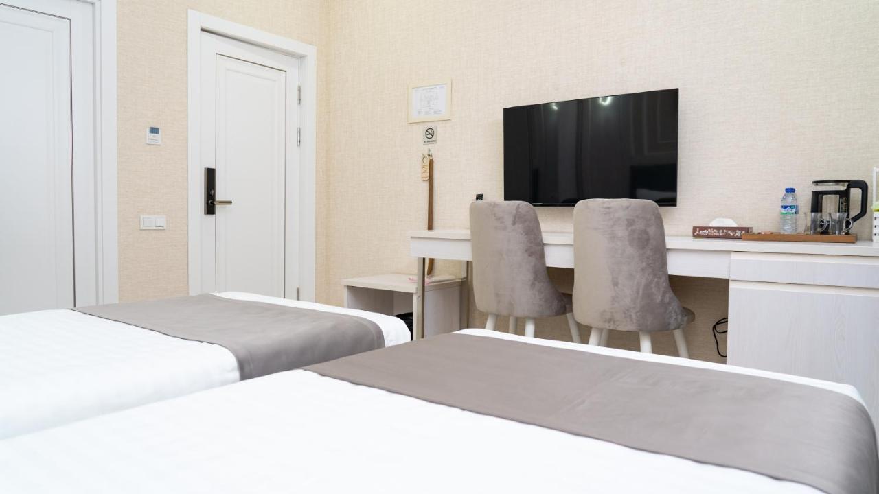 Moffah Grand Hotel Tasjkent Exteriör bild